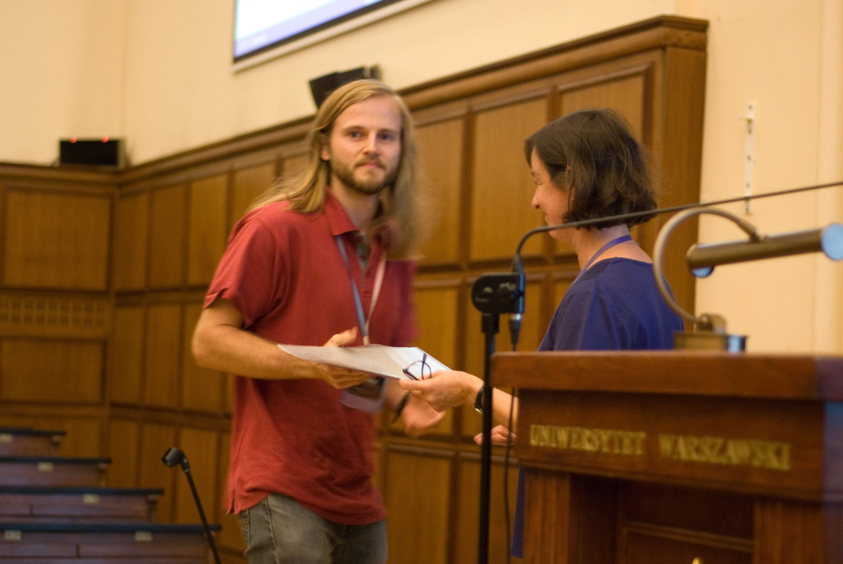 Fabian Reiter receives ICALP Track B Best Student Paper Award